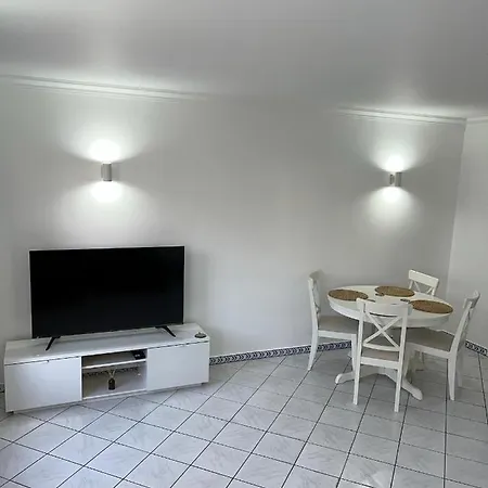 Relaxing 2 Bedroom House 5 Minutes Away From Vilamoura Marina Quarteira Buitenkant foto