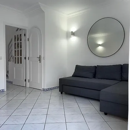 Relaxing 2 Bedroom House 5 Minutes Away From Vilamoura Marina Quarteira Buitenkant foto