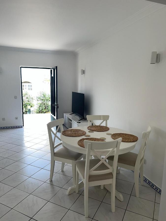 Relaxing 2 Bedroom House 5 Minutes Away From Vilamoura Marina Holiday home